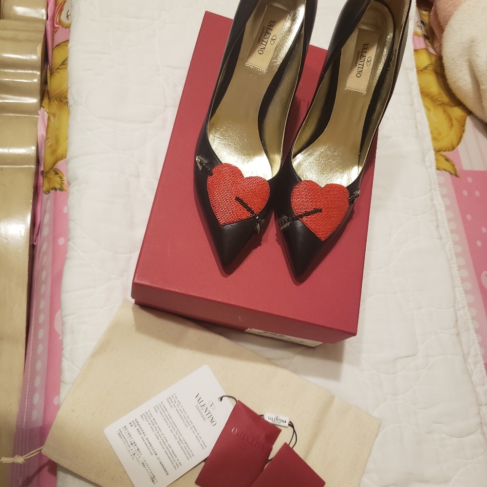 Shoes - Picture 8 of 8